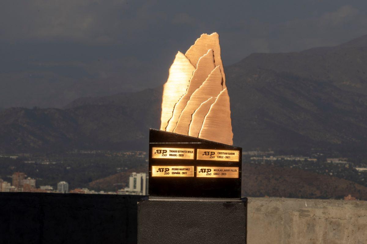 Montaña y cobre: el simbolismo del trofeo del Movistar Chile Open